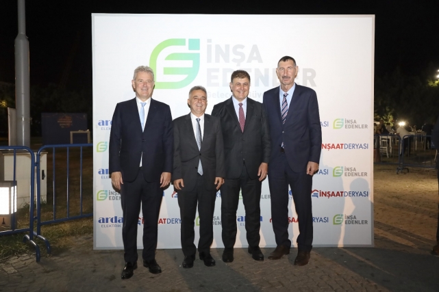 İzmir'i 'İnşa Edenler' Bir Araya Geldi