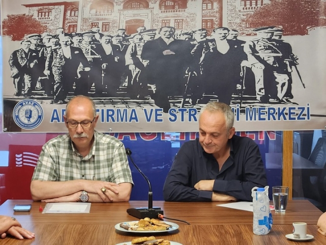 Murat Gülşan’dan İzmir’de Tarihi Yolculuk