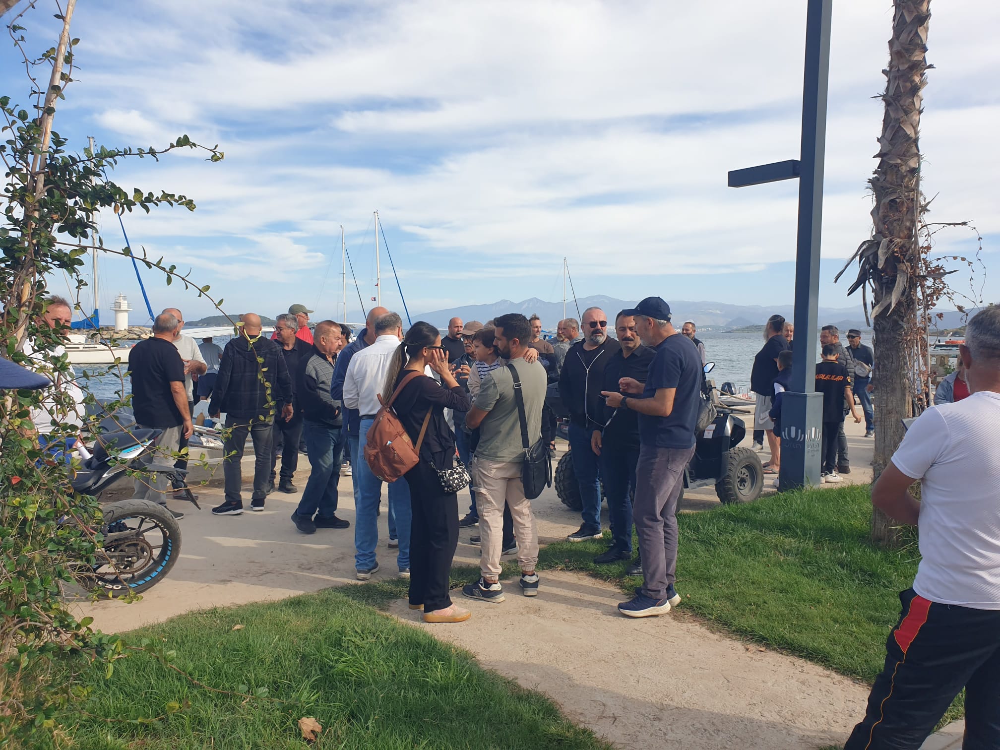 Çeşmealtı’nda Tekne İsyanı: “Kıyıyı Terk Et” Tepkisi