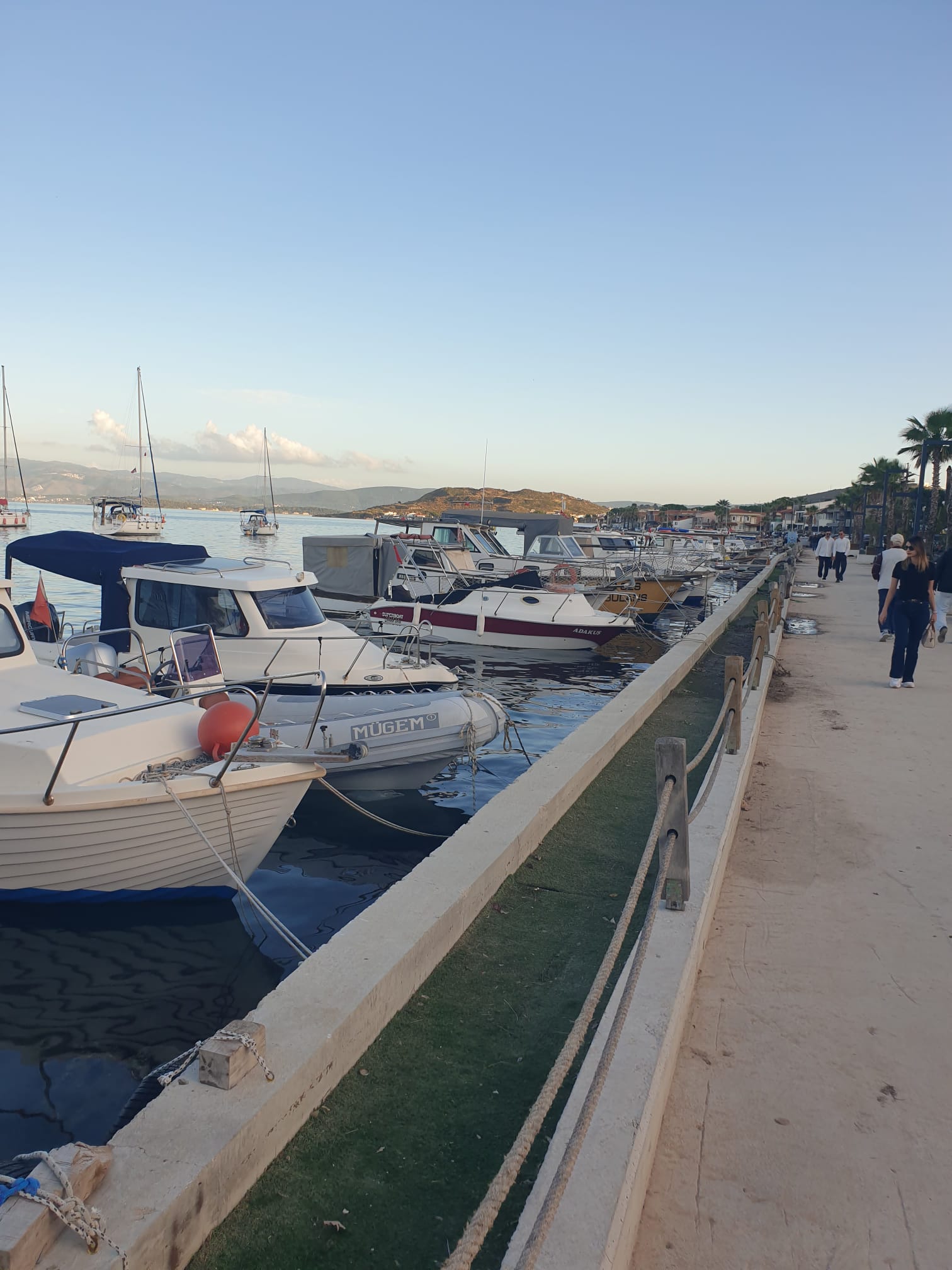 Çeşmealtı’nda Tekne İsyanı: “Kıyıyı Terk Et” Tepkisi