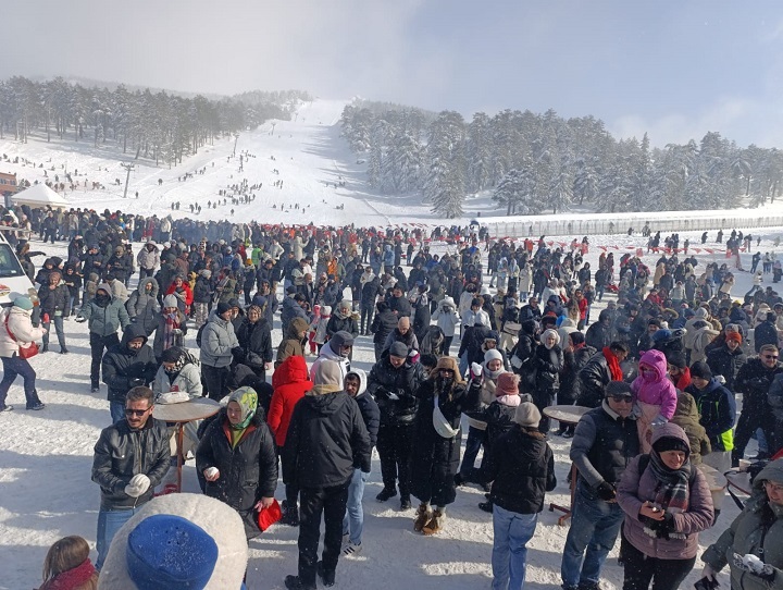 Murat Dağı’nda kış şöleni: Binlerce kişi festivalde buluştu