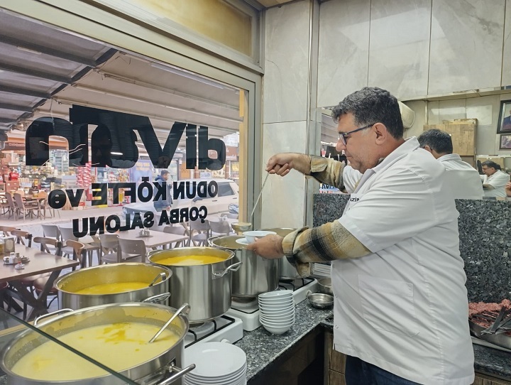 Salihli’nin simgesi odun köfteye bir tescil daha