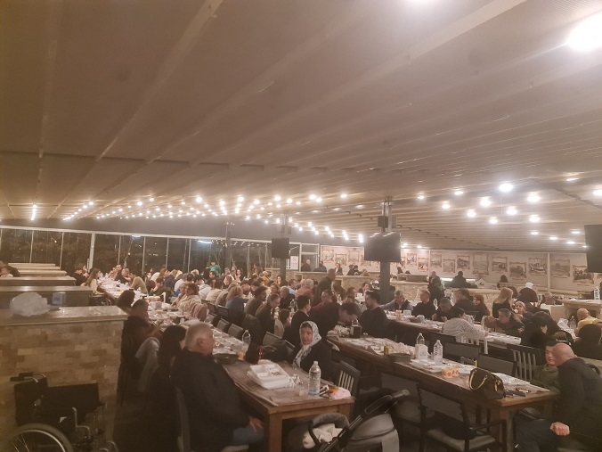 İzmir’de Geleneksel İftar Sofrasında Tanınmış İsimler Buluştu