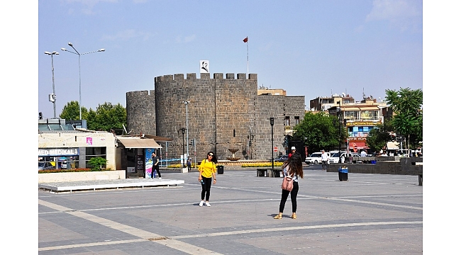 Diyarbakır'da yabancı turist patlaması