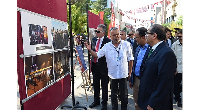 İHA, Uşak'ta 15 Temmuz sergisini açtı