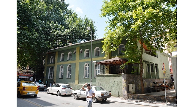 Tadilattaki caminin yanına yapılan mescit vatandaşı sevindirdi