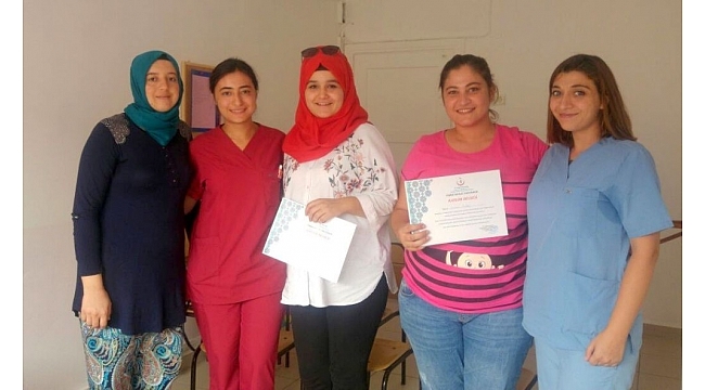 Finike'de "Gebe Bilgilendirme Sınıfı" açıldı