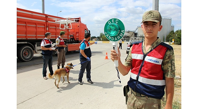 Jandarmadan 'drone' destekli bayram trafiği denetimi