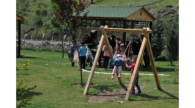 Keçiörenli piknik severler Kartaltepe'de buluşuyor