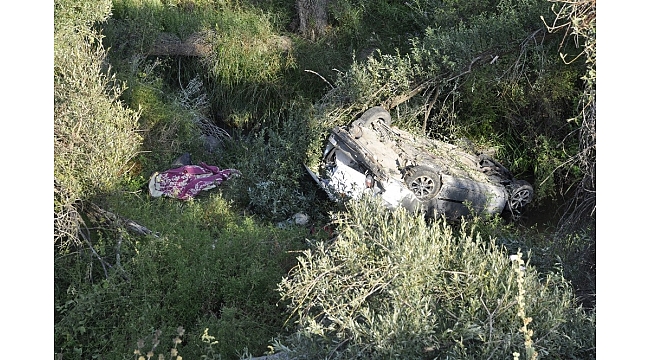 Konya'da otomobil 20 metrelik uçuruma yuvarlandı: 1 ölü 2 yaralı