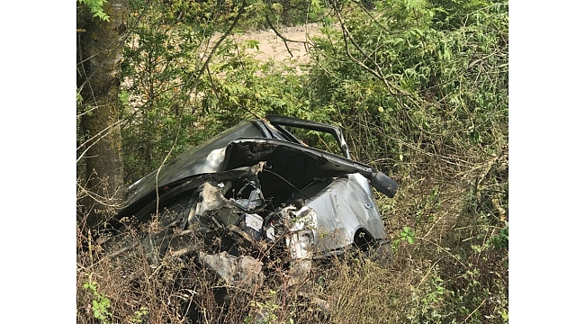 Sakarya'da otomobil su kanalına devrildi: 4 yaralı