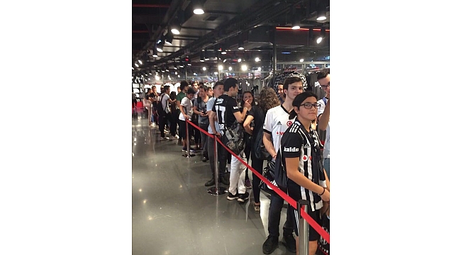 Vodafone Park'ta Pepe kuyruğu