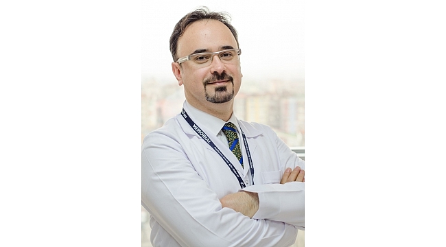 Prof. Dr. Eskitaşçıoğlu: "Meme estetiği süt bezlerine zarar vermiyor"