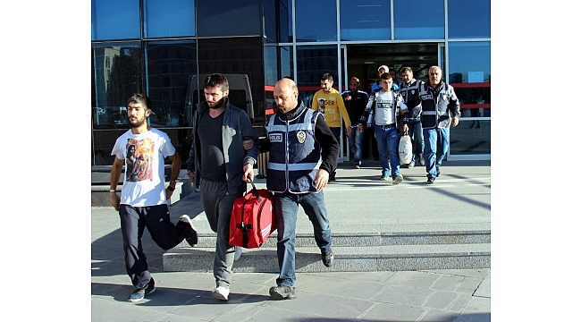 Kayseri'de aranan şahıslara operasyon: 20 gözaltı