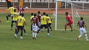 Manisaspor lidere direnemedi