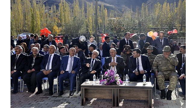 16 derslikli Niyazi Çakmakçı İmam Hatip Ortaokulu açıldı
