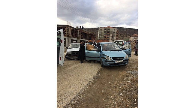Bozüyük'te trafik kazası: 4 yaralı