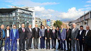 Fil Dişi Kulelerde Yaşayan Rektör Olmayacağım