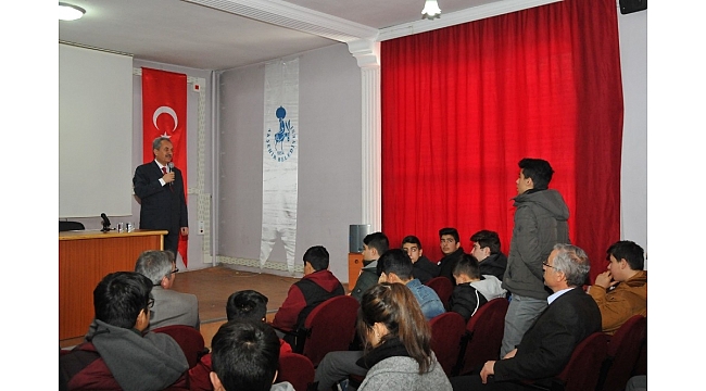 Başkan Akkaya mezun olduğu lisedeki öğrencilerle buluştu