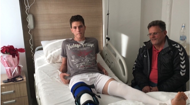 Çapraz bağı yırtılan genç futbolcu ameliyat oldu