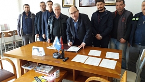 Foça'da AK Parti’ye katılımlar devam ediyor