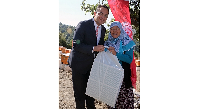 Bornovalılar arıcılığı öğreniyor