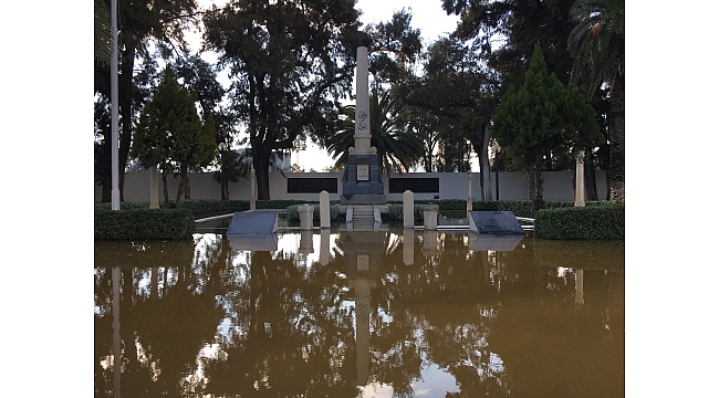 İzmir’de şehitlik sular altında kaldı