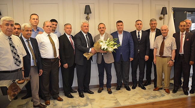 İESOB'den Ak Parti'ye ziyaret