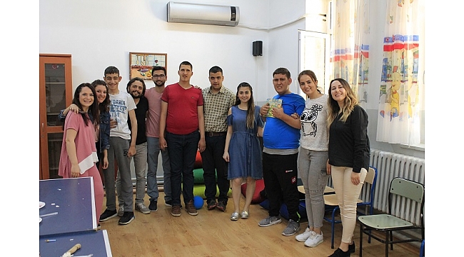 Lezita çalışanları’ndan anlamlı kutlama