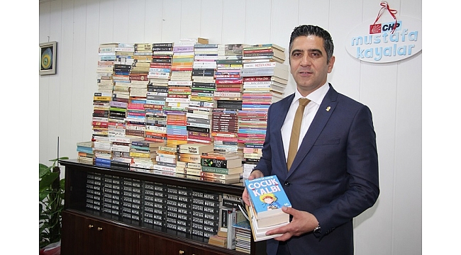 Menderes kitaplarla doldu taştı