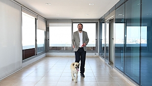 Başkan Utku Gümrükçü Köpek Sahiplendi