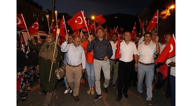 Bayındır'a 15 Temmuz Demokrasi Meydanı Açıldı