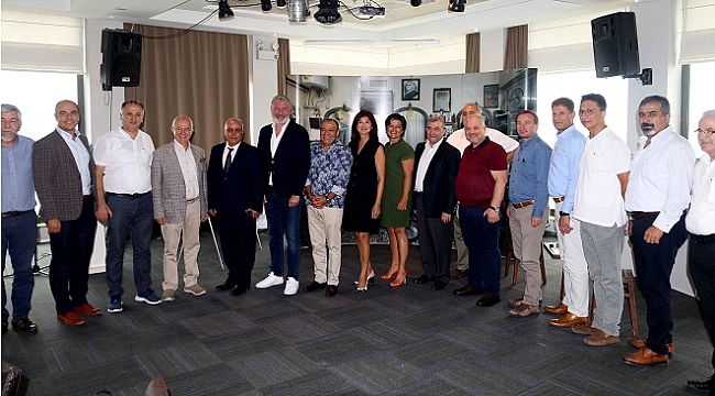 “Berber Dükkanı”nda bir araya geldiler