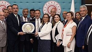 Emlakçılar sorunlarını Bakan Pekcan’a aktardı…