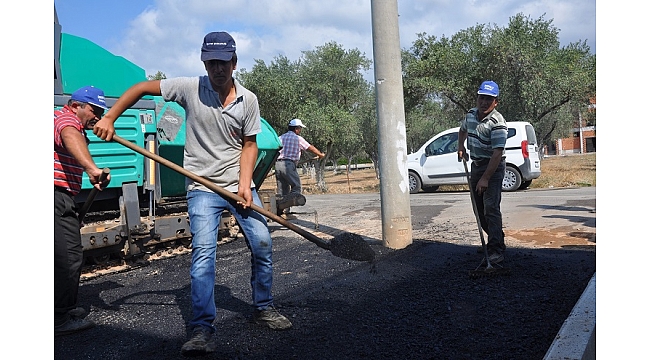 Menderes’in Yollarında Hummalı Çalışma