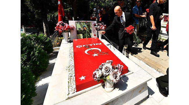 Soyer, 15 Temmuz şehitlerini anma törenine katıldı