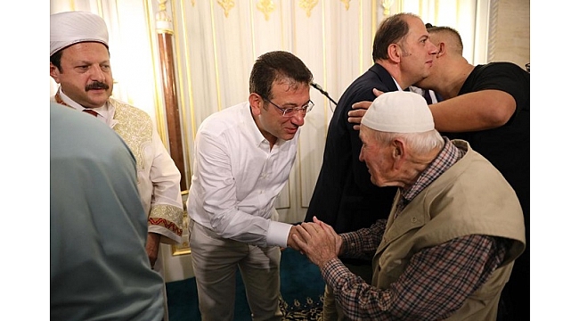 İmamoğlu Bayram Namazını nerde kıldı?