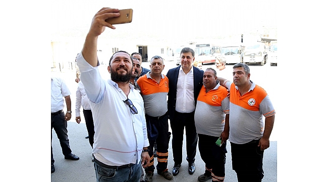 Karşıyaka Belediyesi’nde bayram coşkusu