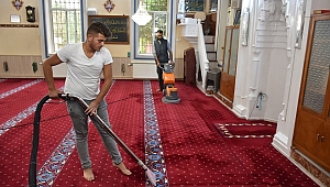 Narlıdere'de ibadethaneler bayrama hazır