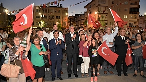 Narlıdere’de “Zafer” kutlaması
