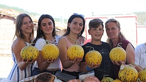 Urla, "Sarı kokulu" festival ile coştu