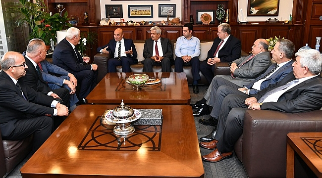 Başkan Soyer’e esnaf teşekkürü