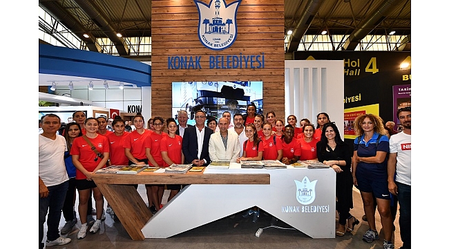 Başkan Soyer Fuar’da İzmir turu attı