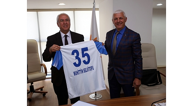 Karabağlar Belediyesi 26 Spor Kulübüne 10’Ar Bin Lira Destek Verdi