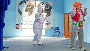 Çocuklara Obeziteden Korunmayı Tiyatro İle Anlattılar