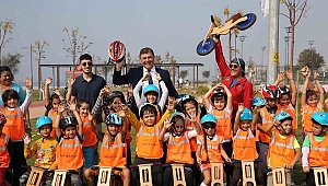 ‘İzmir’in Bisiklet Festivali’ Karşıyaka’da başladı