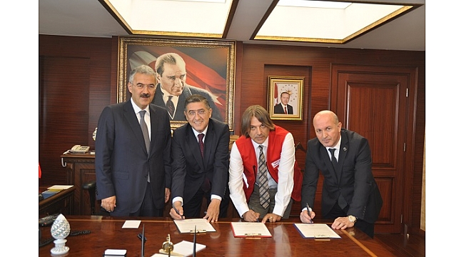 Şehit çocukları için İzmir&#039;de örnek iş birliği