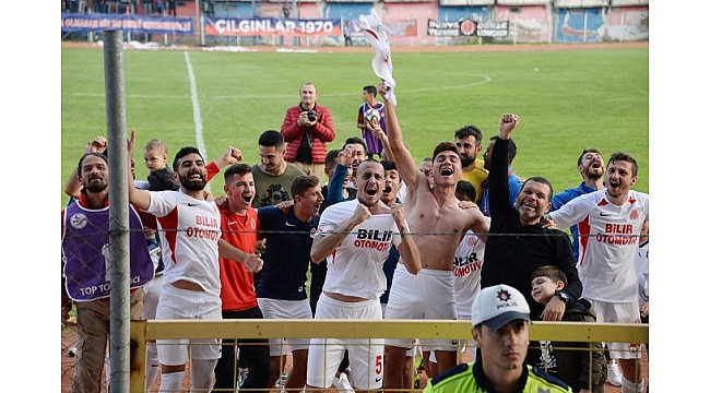 Bergama Belediyespor şampiyonluğa koşuyor