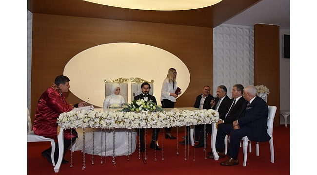 Karşıyaka Kaymakamı dünya evine girdi
