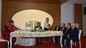 Karşıyaka Kaymakamı dünya evine girdi